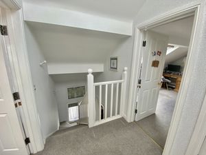 2nd Floor Landing- click for photo gallery